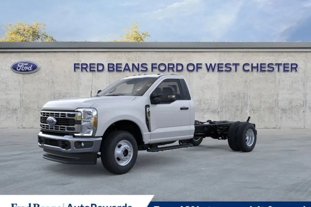 2025 Ford F-350 XL photo 1