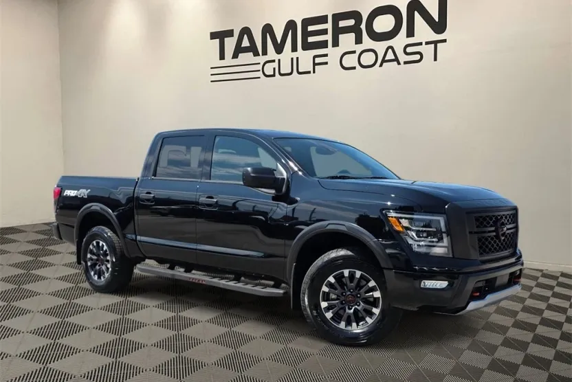 2024 Nissan Titan PRO-4X photo 1