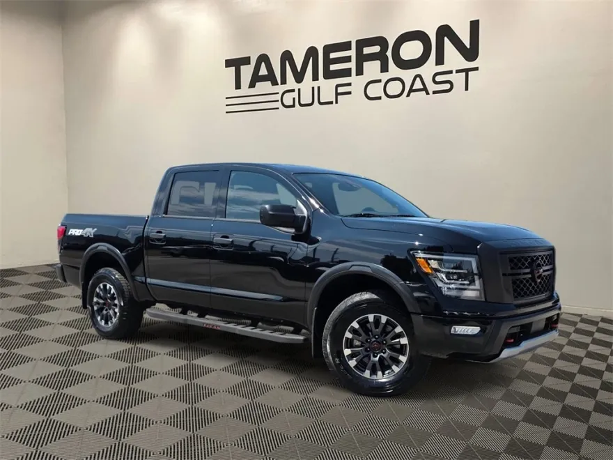 2024 Nissan Titan PRO-4X photo 1