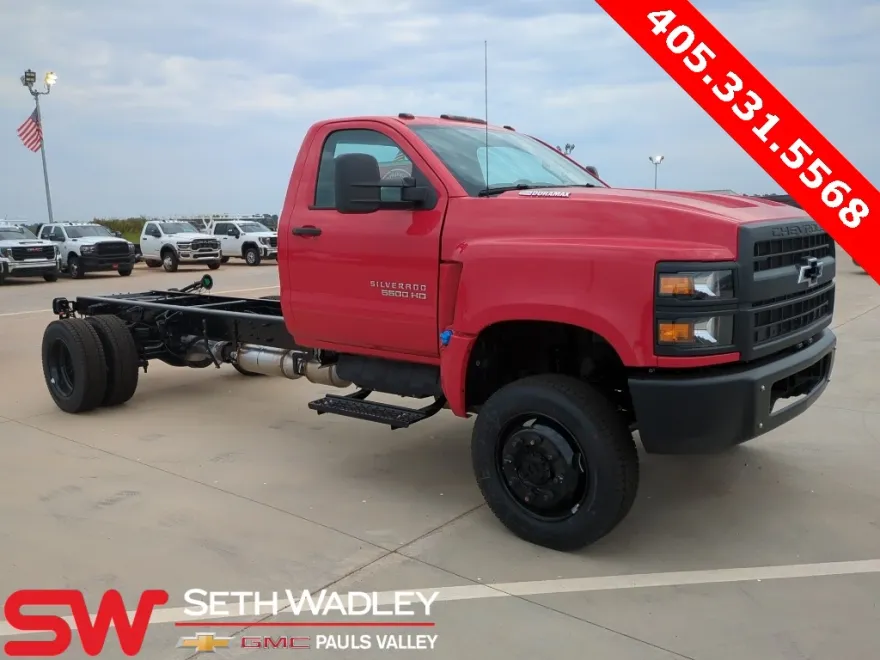 2025 Chevrolet Silverado 5500HD Work Truck photo 1
