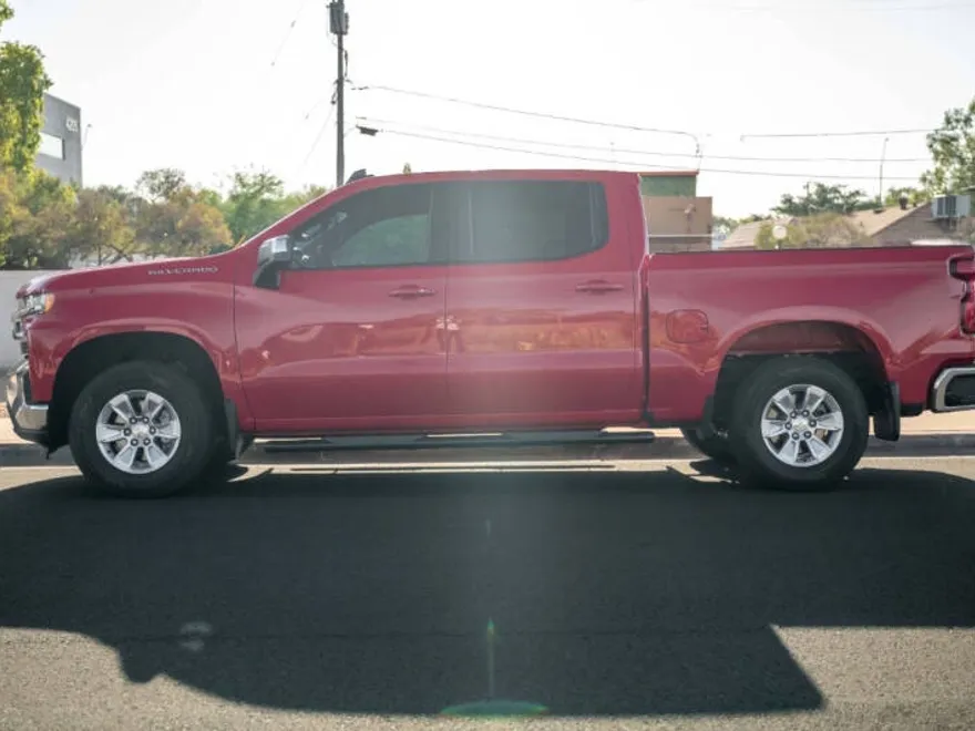 2020 Chevrolet Silverado 1500 LT photo 1