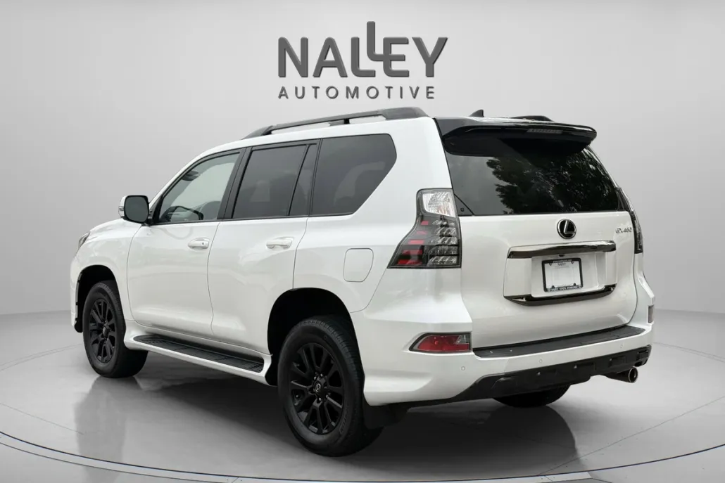 2023 Lexus GX 460 Luxury photo 1
