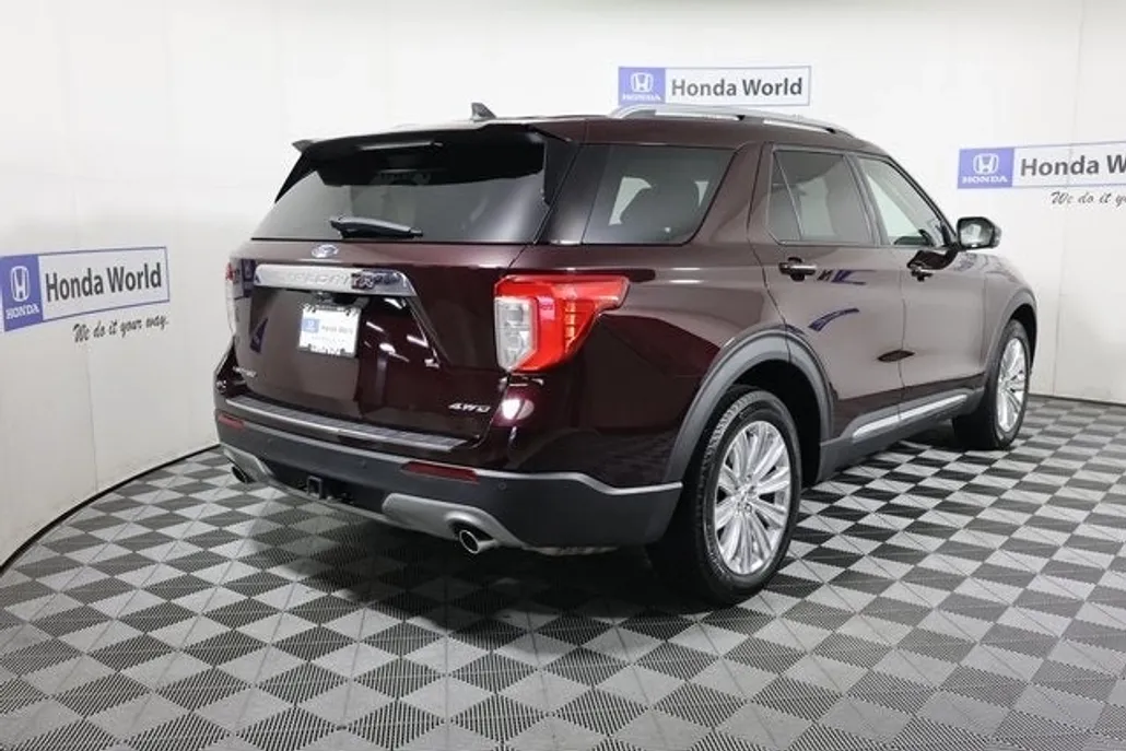 2022 Ford Explorer Limited photo 1