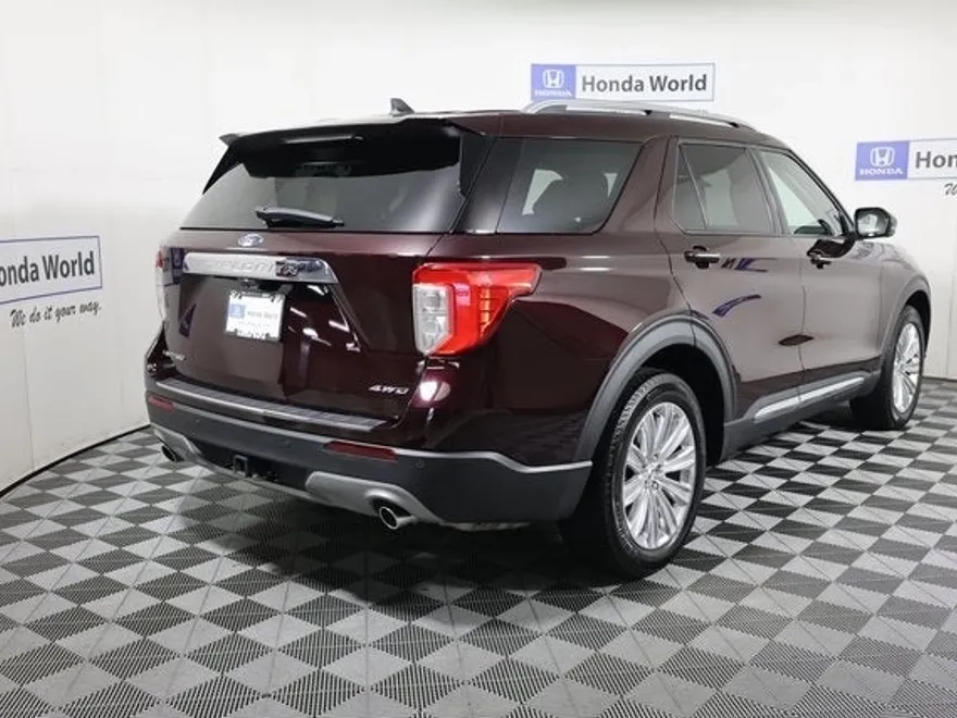 2022 Ford Explorer Limited photo 1