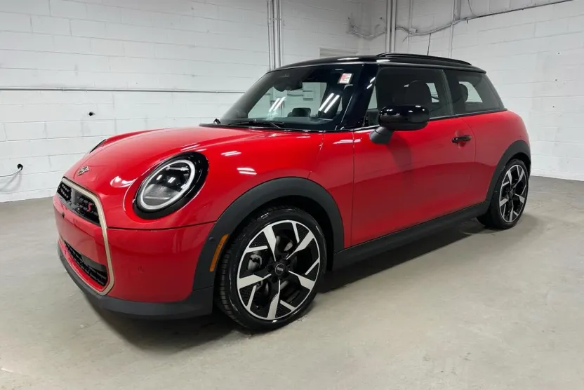 2025 Mini Cooper 2 Door Hardtop photo 1