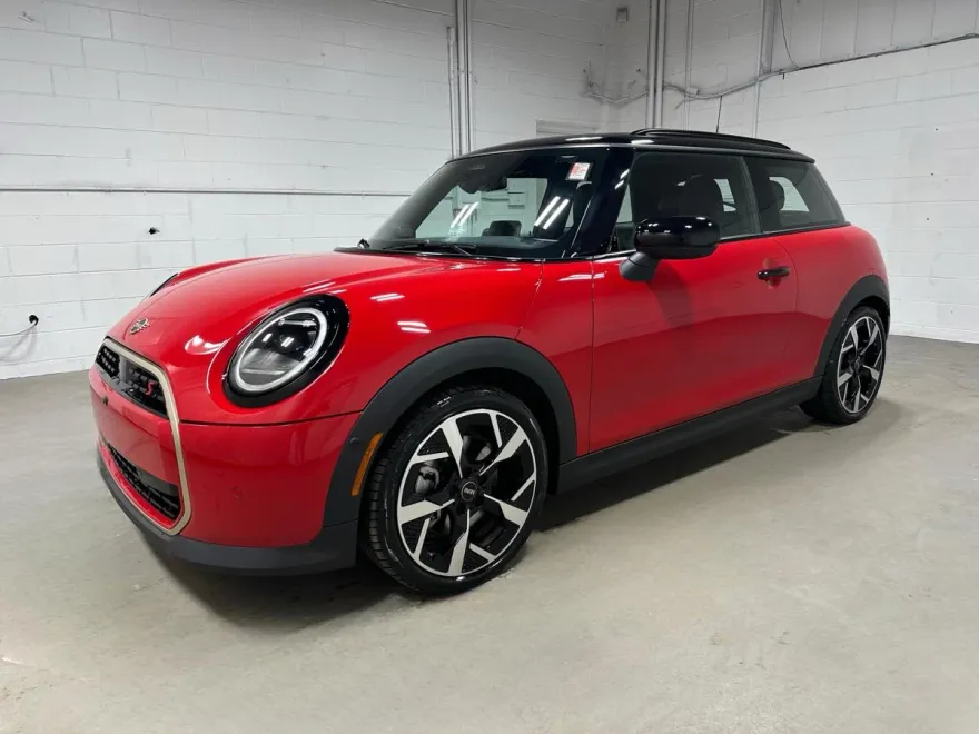 2025 Mini Cooper 2 Door Hardtop photo 1