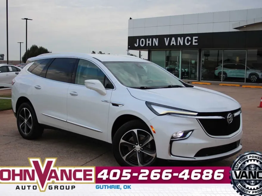 2022 Buick Enclave Essence photo 1