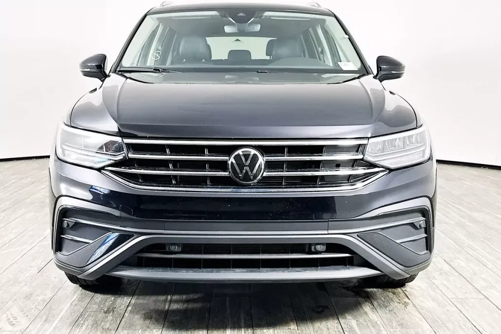 2024 Volkswagen Tiguan SE Wolfsburg Edition photo 1