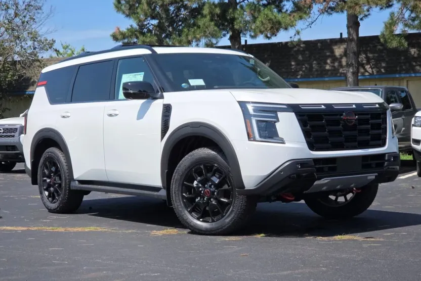 2025 Nissan Armada photo 1
