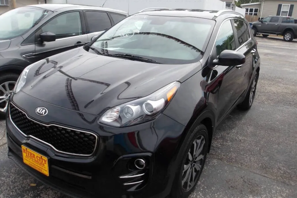 2017 Kia Sportage EX photo 1