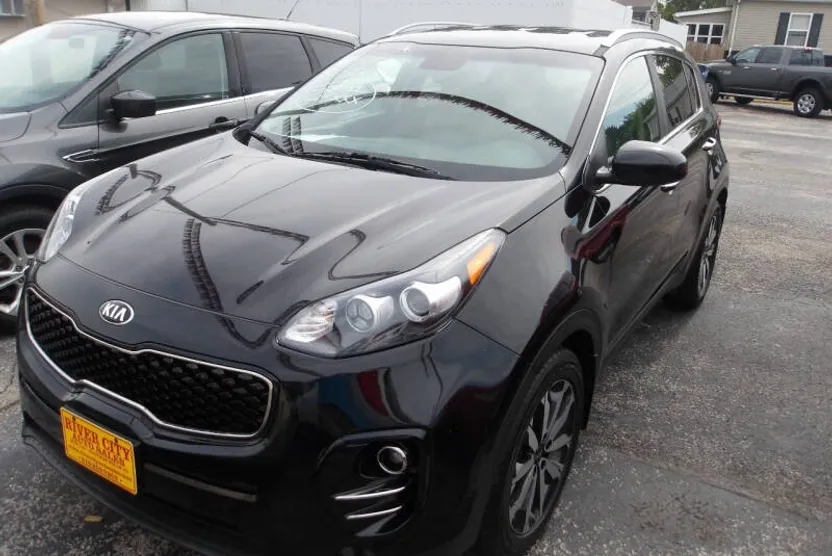2017 Kia Sportage EX photo 1