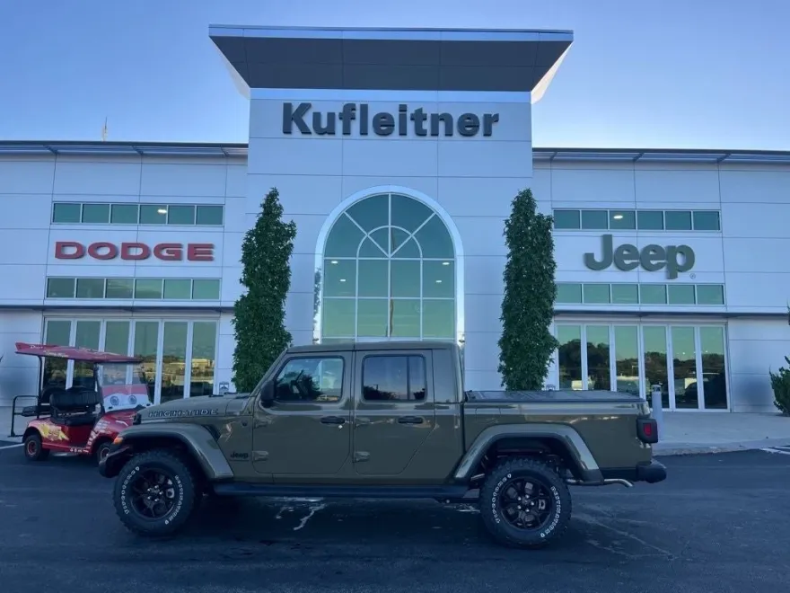 2025 Jeep Gladiator Sport photo 1