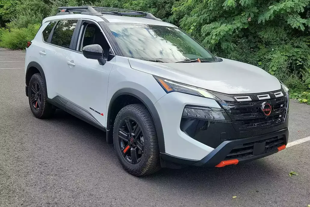 2025 Nissan Rogue SV photo 1