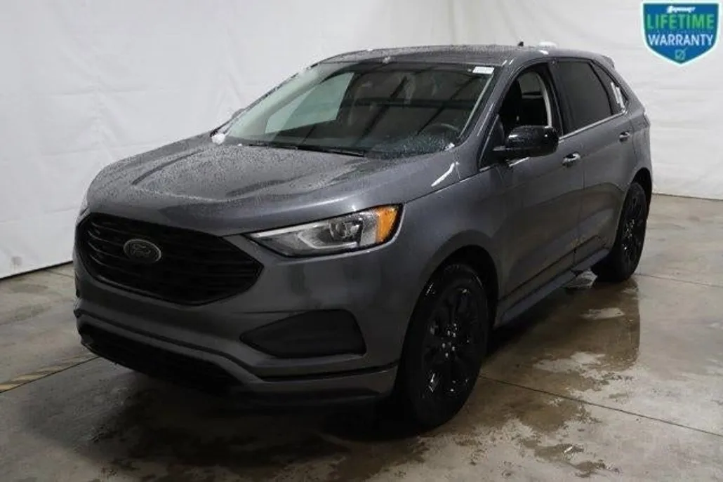 2024 Ford Edge SE photo 1