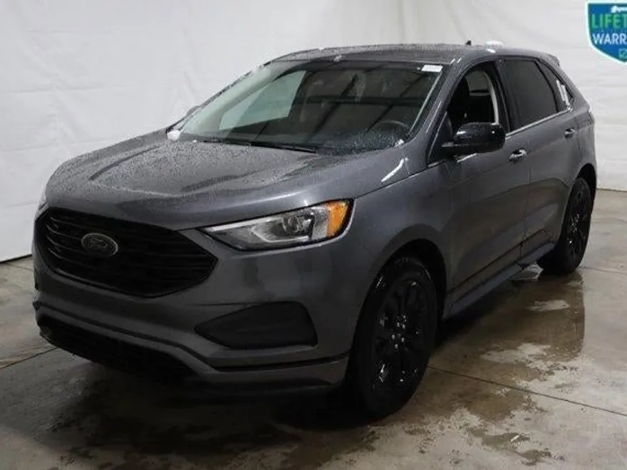 2024 Ford Edge SE photo 1