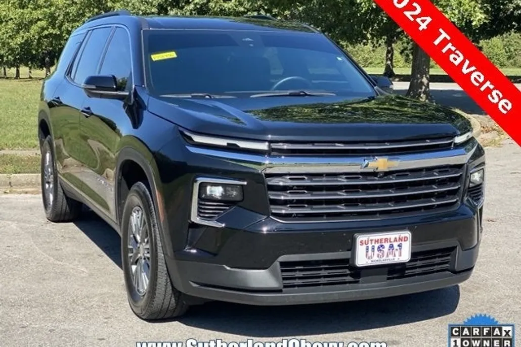 2024 Chevrolet Traverse photo 1