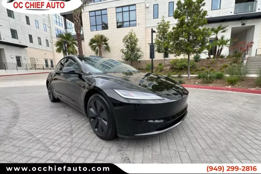 2024 Tesla Model 3 Long Range photo 1