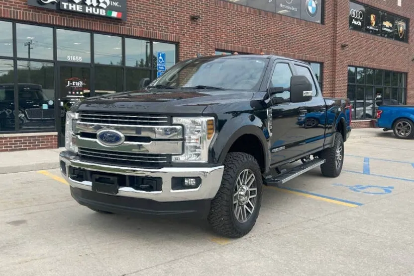 2019 Ford F-250 Lariat photo 1