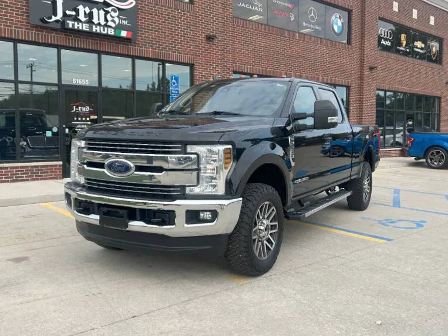 2019 Ford F-250 Lariat photo 1