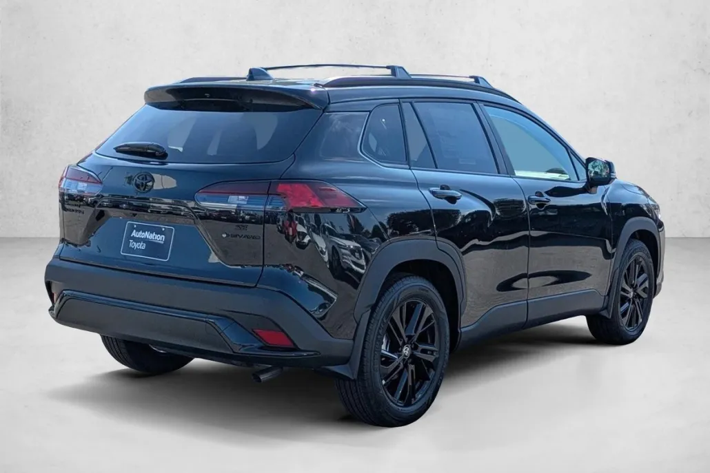 2025 Toyota Corolla Cross XLE XSE photo 1
