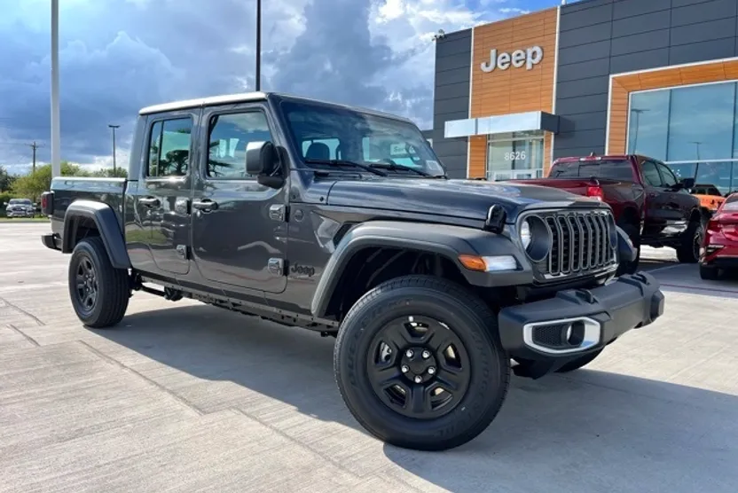 2025 Jeep Gladiator Sport photo 1