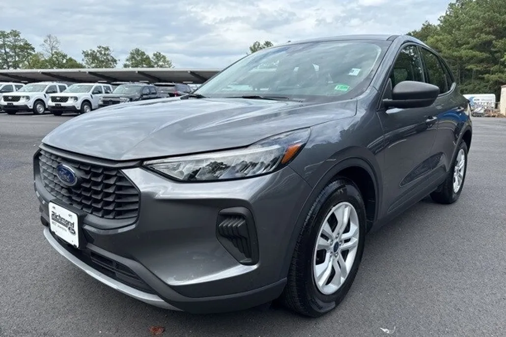 2023 Ford Escape Base photo 1