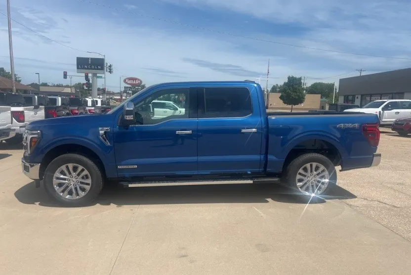 2025 Ford F-150 Lariat photo 1