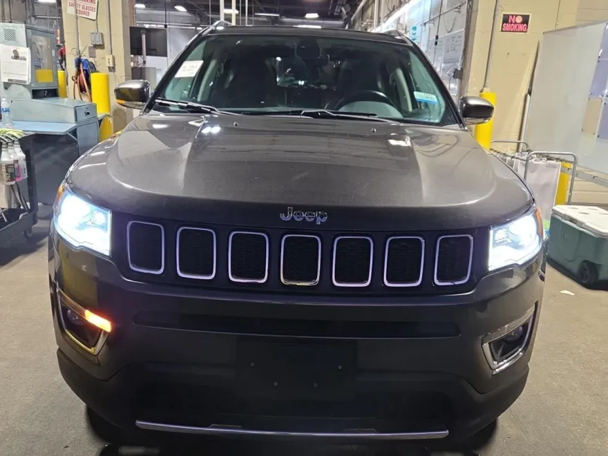 2019 Jeep Compass Limited photo 1