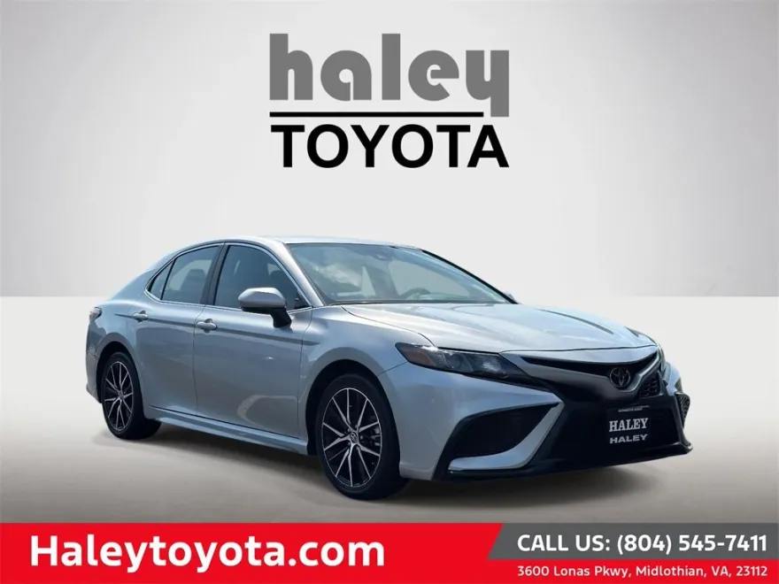 2024 Toyota Camry SE photo 1