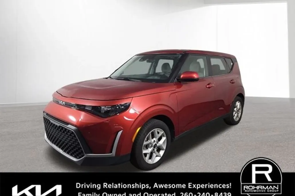 2023 Kia Soul LX photo 1