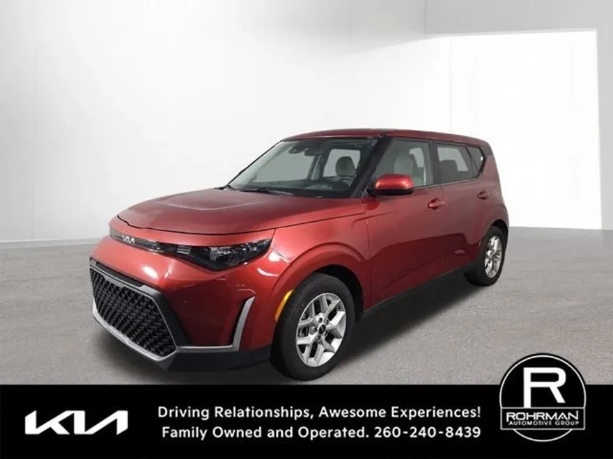 2023 Kia Soul LX photo 1