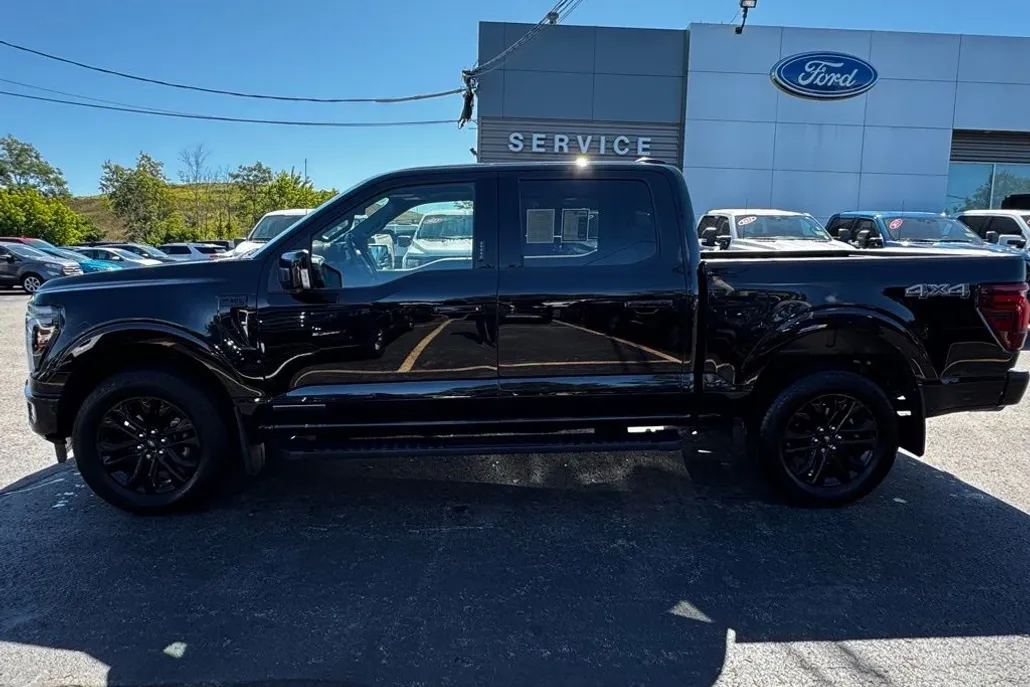 2024 Ford F-150 Lariat photo 1