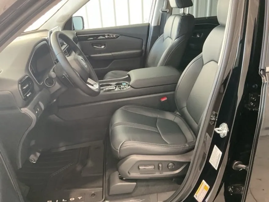 2025 Honda Pilot EX-L photo 1