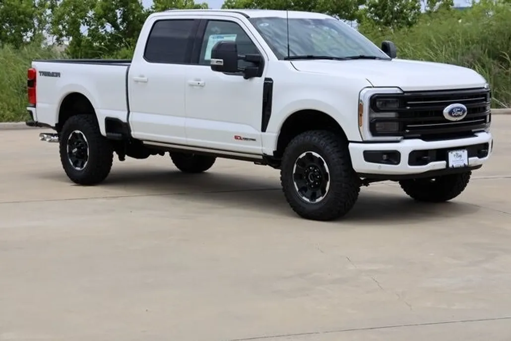 2025 Ford F-250 photo 1