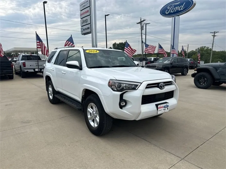 2024 Toyota 4Runner SR5 photo 1