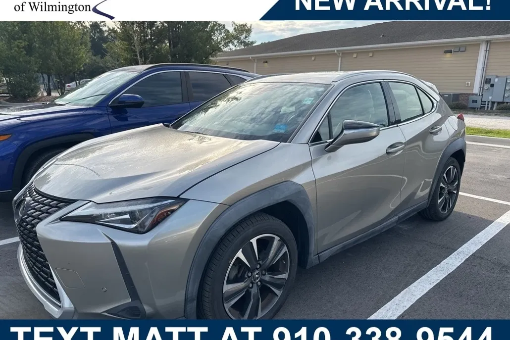 2019 Lexus UX 200 F SPORT photo 1