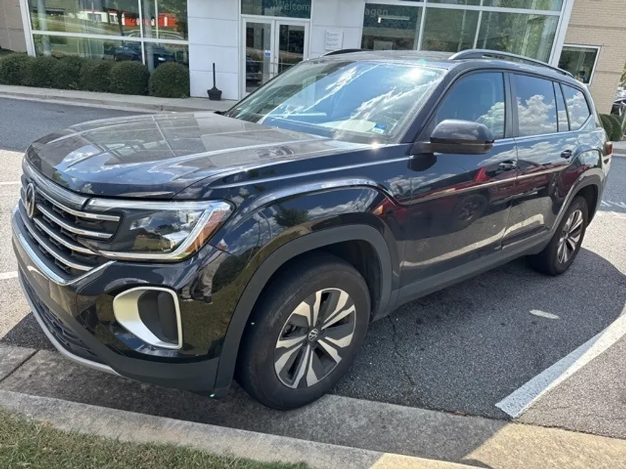 2024 Volkswagen Atlas SE photo 1