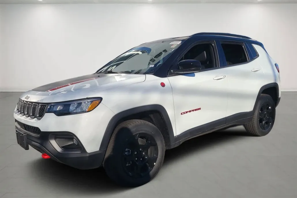 2024 Jeep Compass Trailhawk photo 1