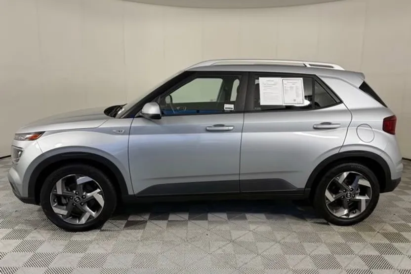 2021 Volkswagen Tiguan SE photo 1