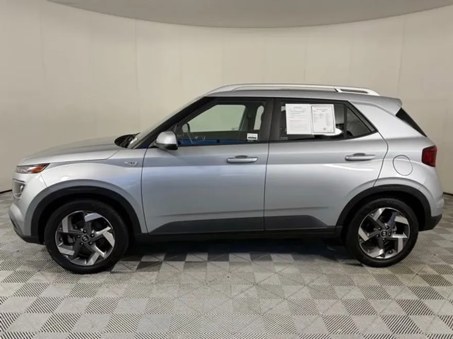 2021 Volkswagen Tiguan SE photo 1