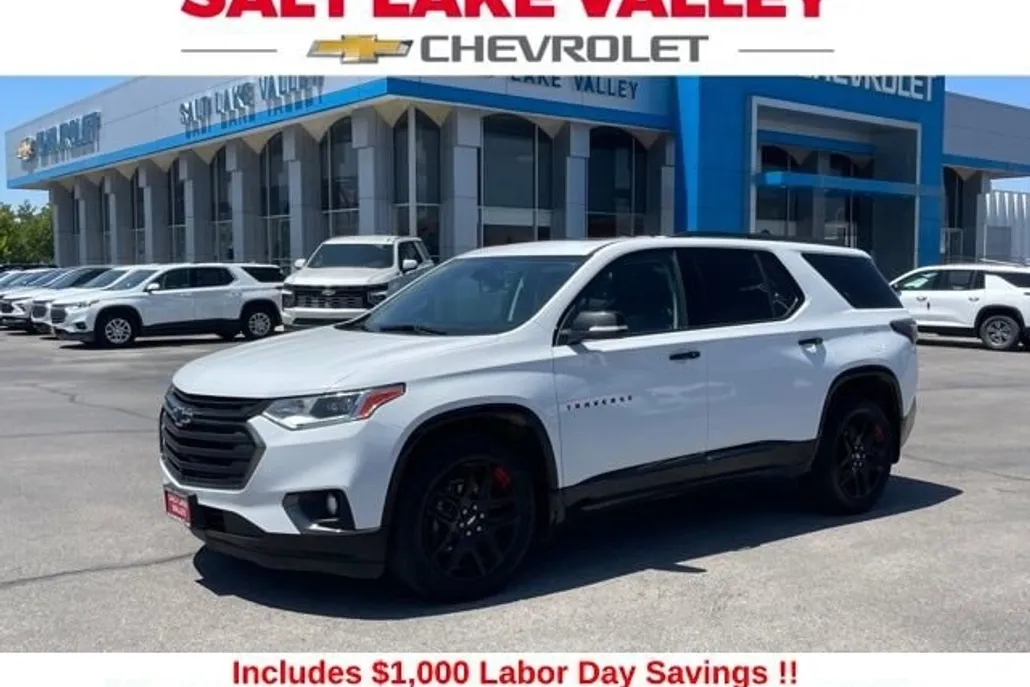2021 Chevrolet Traverse Premier photo 1