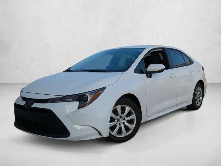 2023 Toyota Corolla LE photo 1