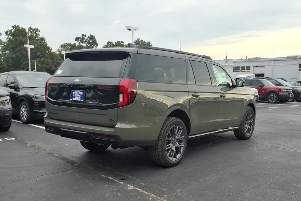 2025 Ford Expedition Platinum MAX EL photo 1