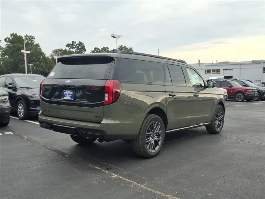 2025 Ford Expedition Platinum MAX EL photo 1
