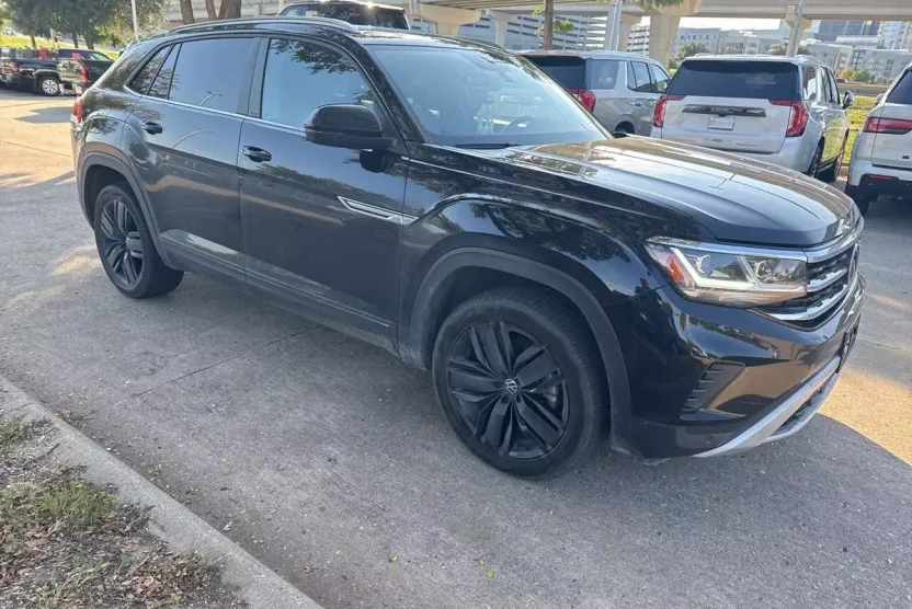 2022 Volkswagen Atlas Cross Sport V6 SE Technology photo 1
