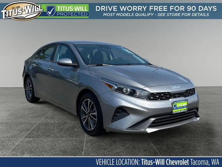 2022 Kia Forte LXS photo 1