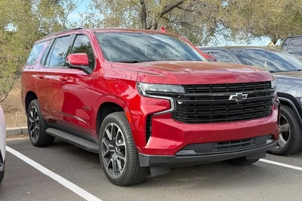 2023 Chevrolet Tahoe RST photo 1