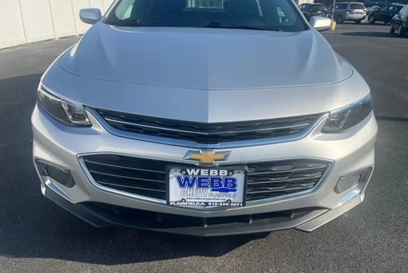 2018 Chevrolet Malibu 1LT photo 1