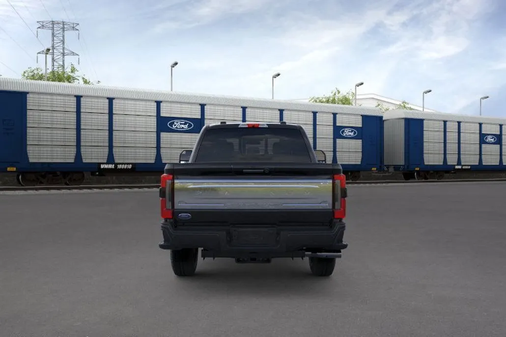 2026 Ford F-350 Platinum photo 1