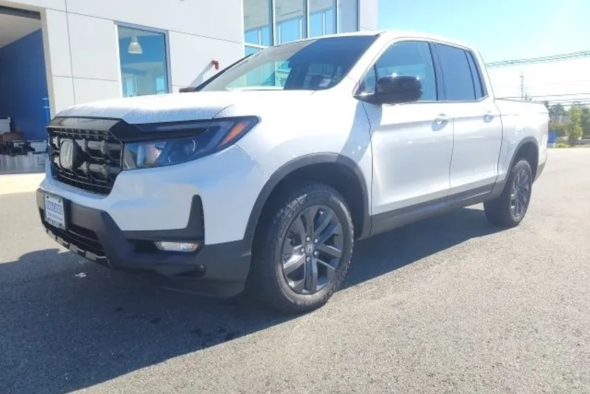 2024 Honda Ridgeline Sport photo 1